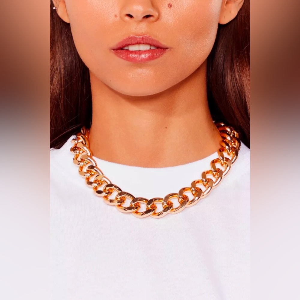Nasty Gal gold chunky necklace